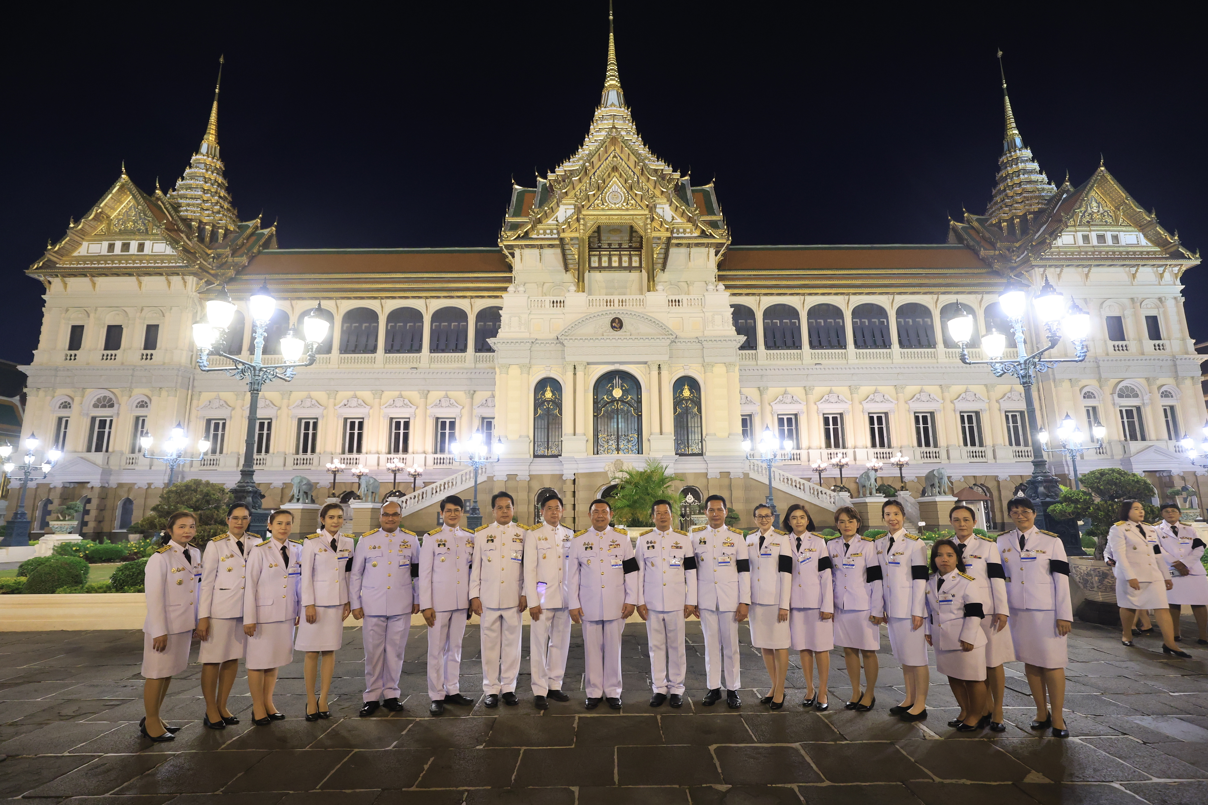 title - สำนักงานการปฏิรูปที่ดินเพื่อเกษตรกรรม รับพระราชทานพระบรมราชานุญาตให้ร่วมเป็นเจ้าภาพบำเพ็ญกุศลถวายพระบรมศพ สมเด็จพระนางเจ้าสิริกิติ์ พระบรมราชินีนาถ พระบรมราชชนนีพันปีหลวง